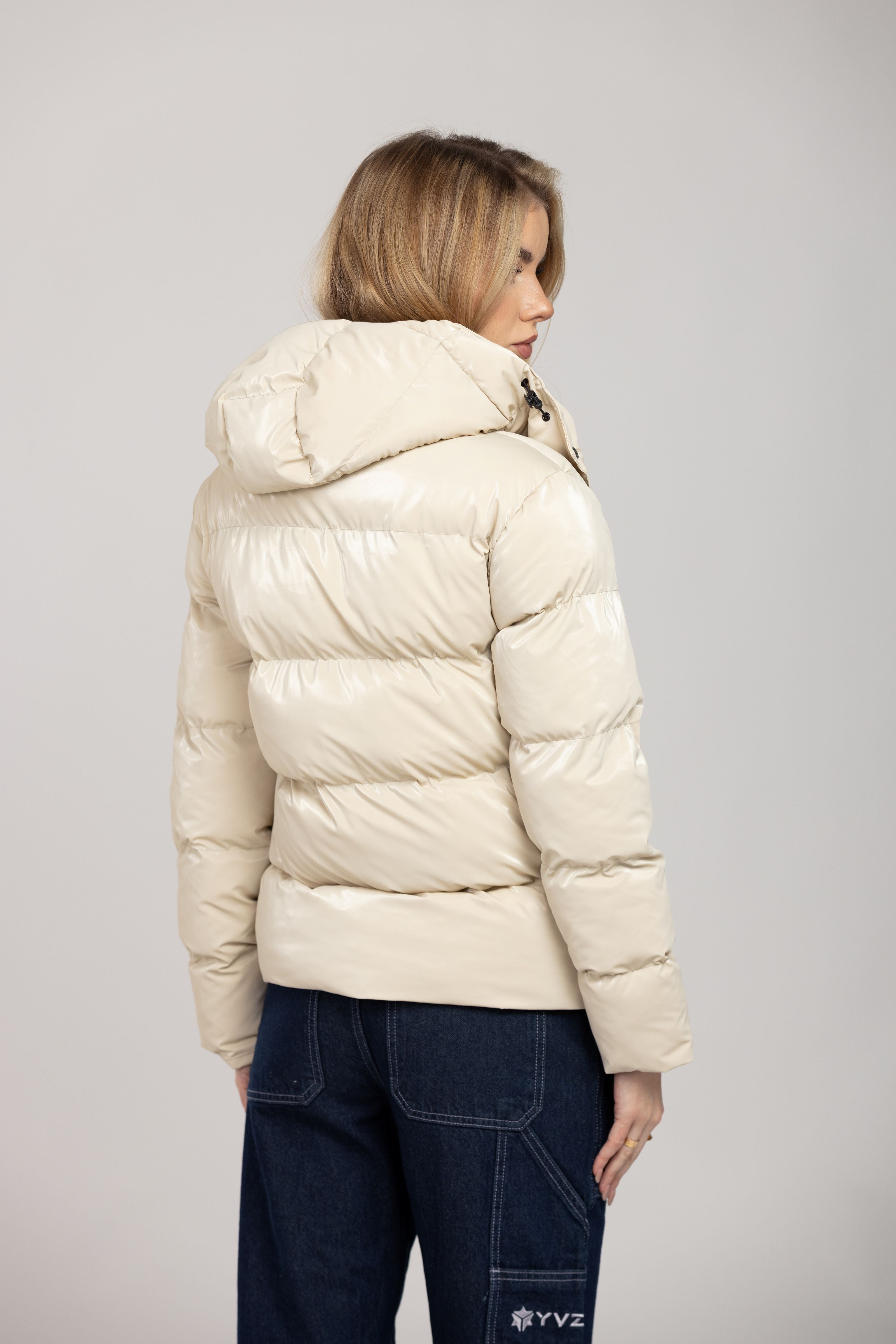 Nebula Puffer (Glossy Beige)