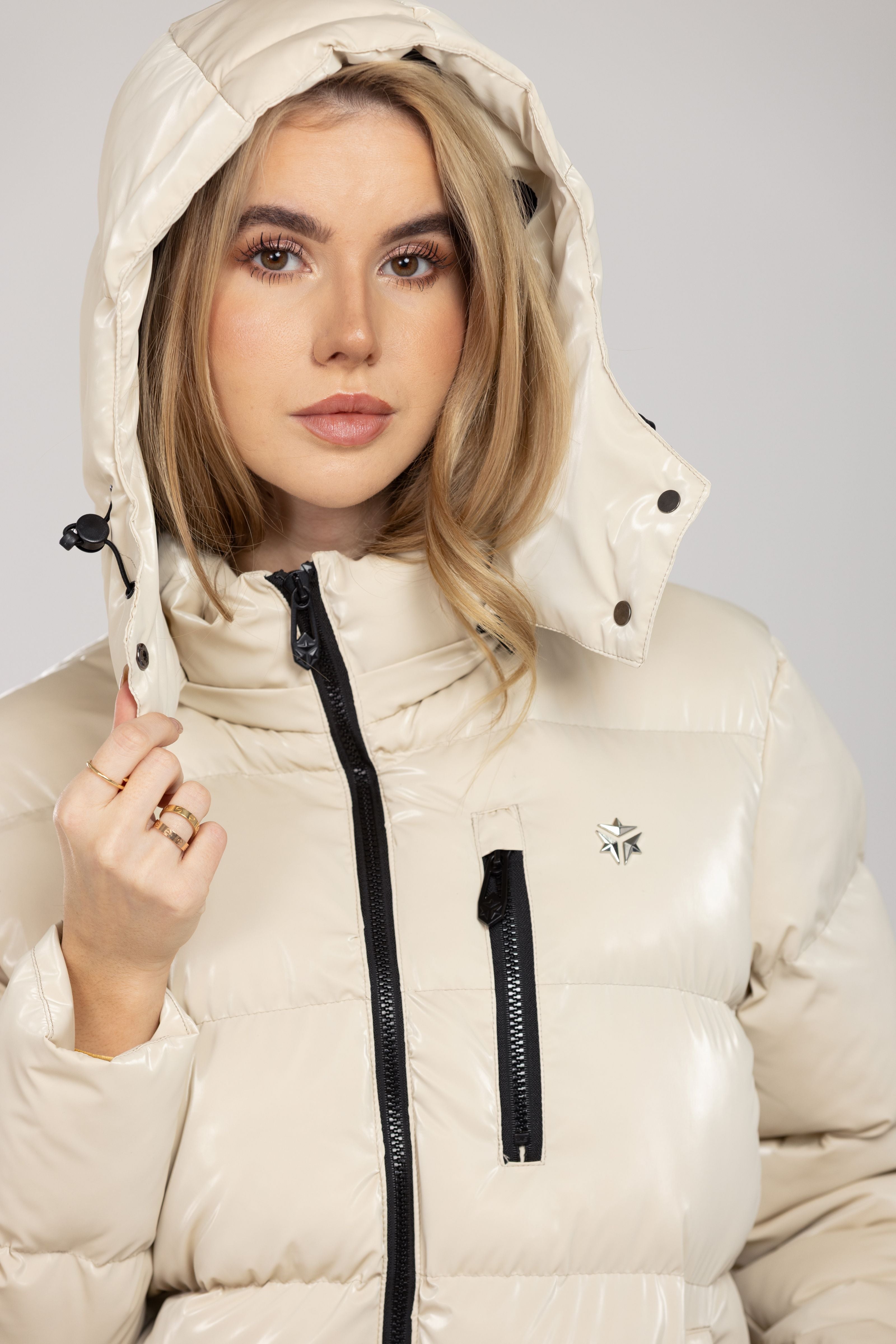 Nebula Puffer (Glossy Beige)