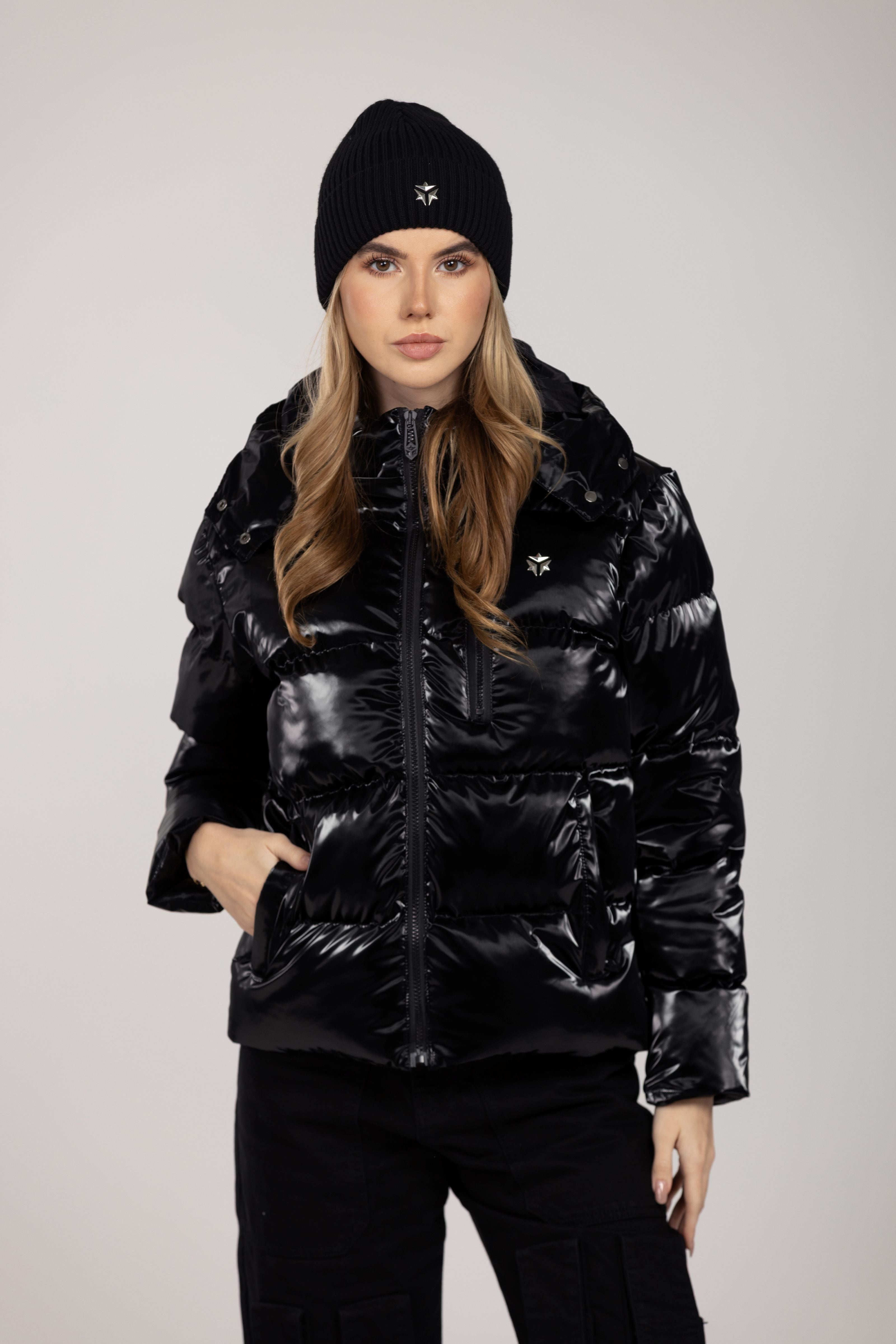 Nebula Puffer (Glossy Black)