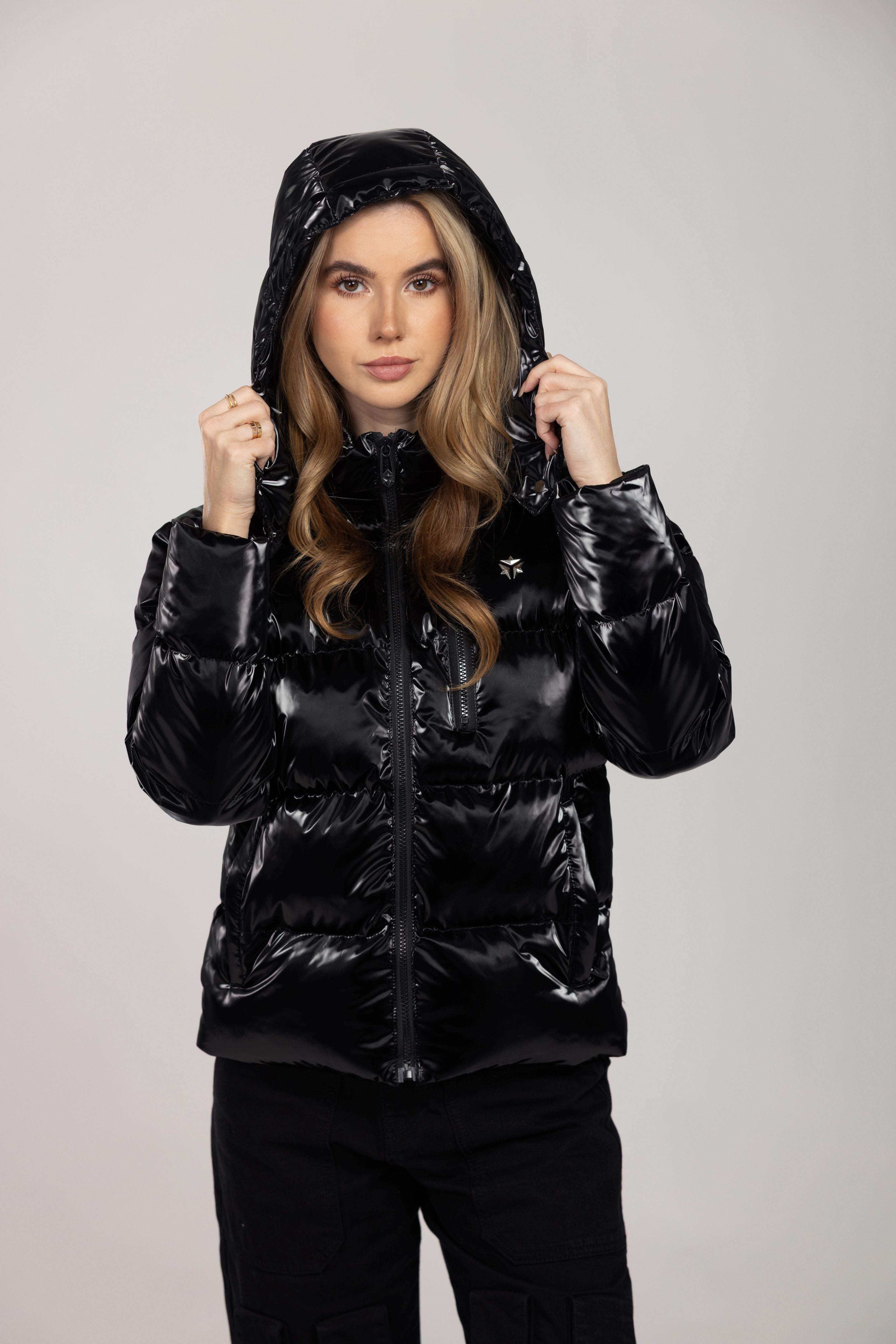 Nebula Puffer (Glossy Black)