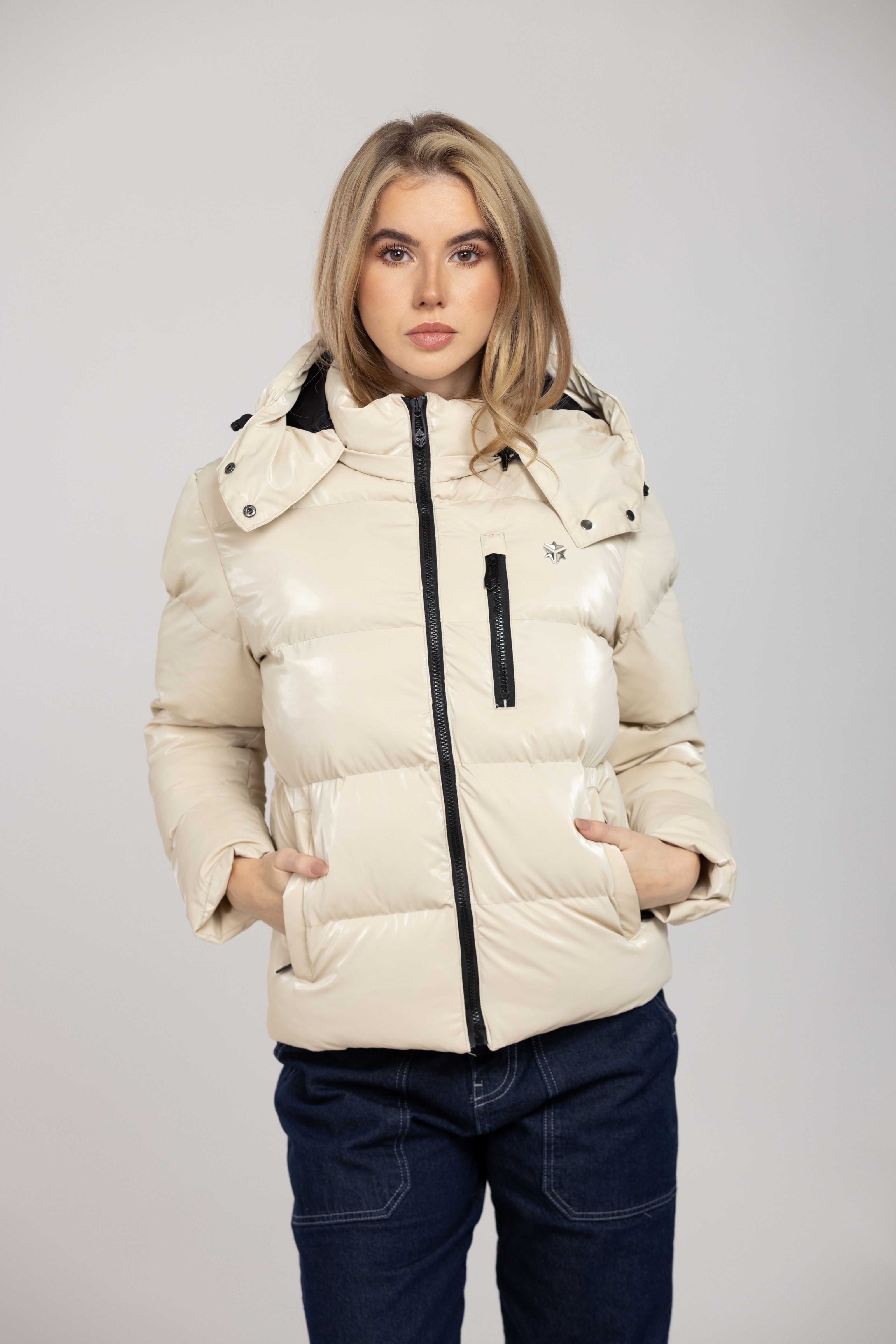 Nebula Puffer (Glossy Beige)