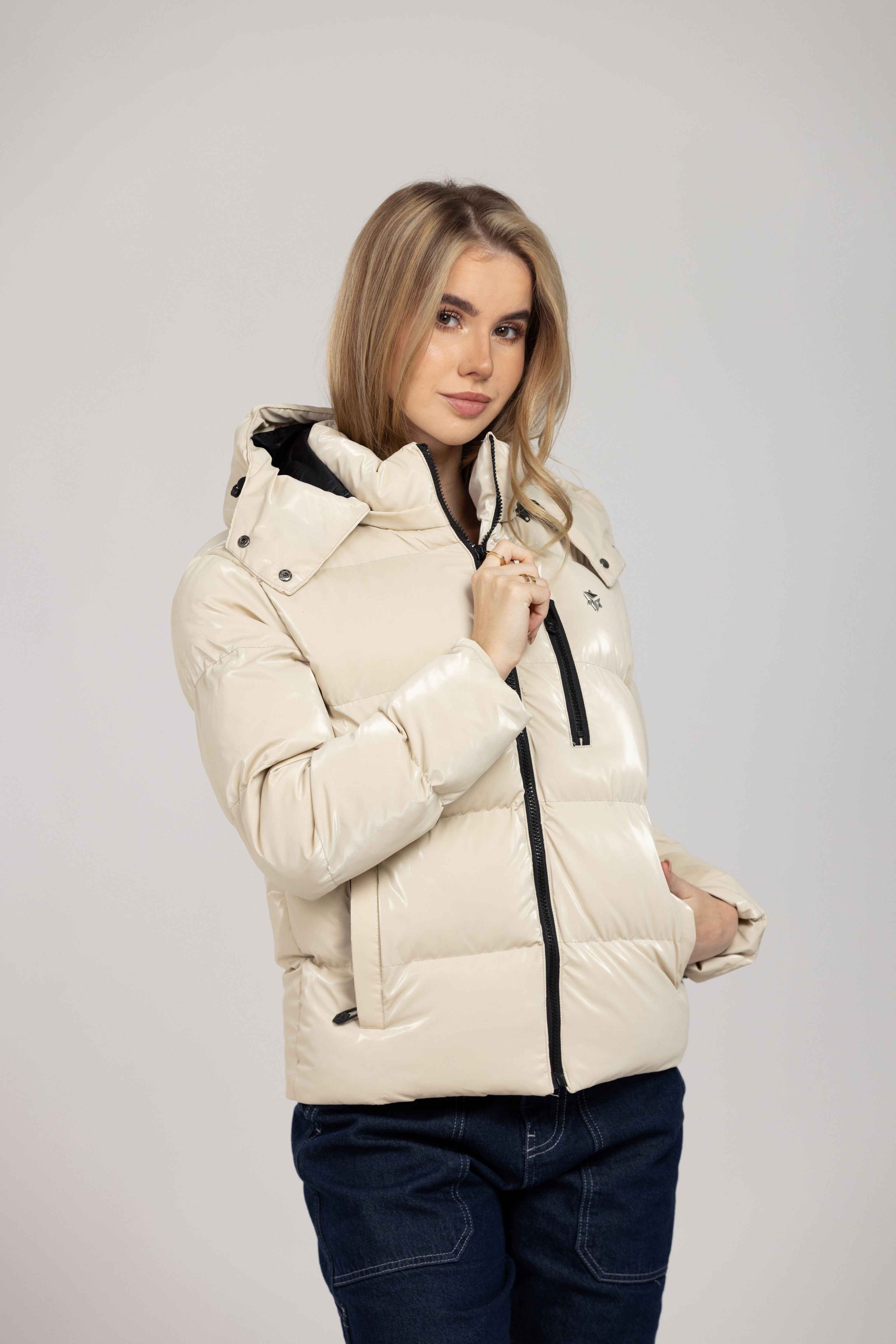 Nebula Puffer (Glossy Beige)
