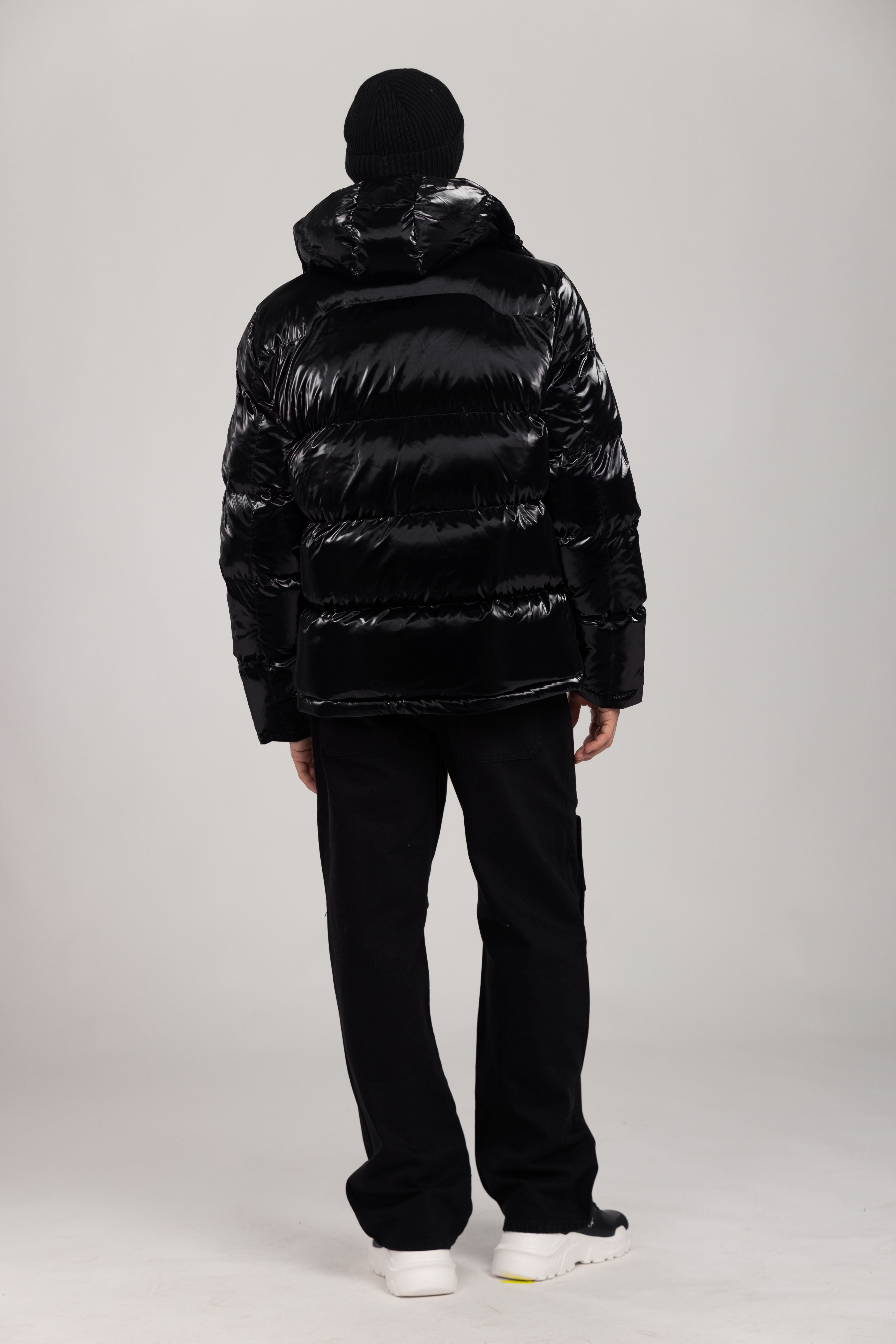 Nebula Puffer (Glossy Black)