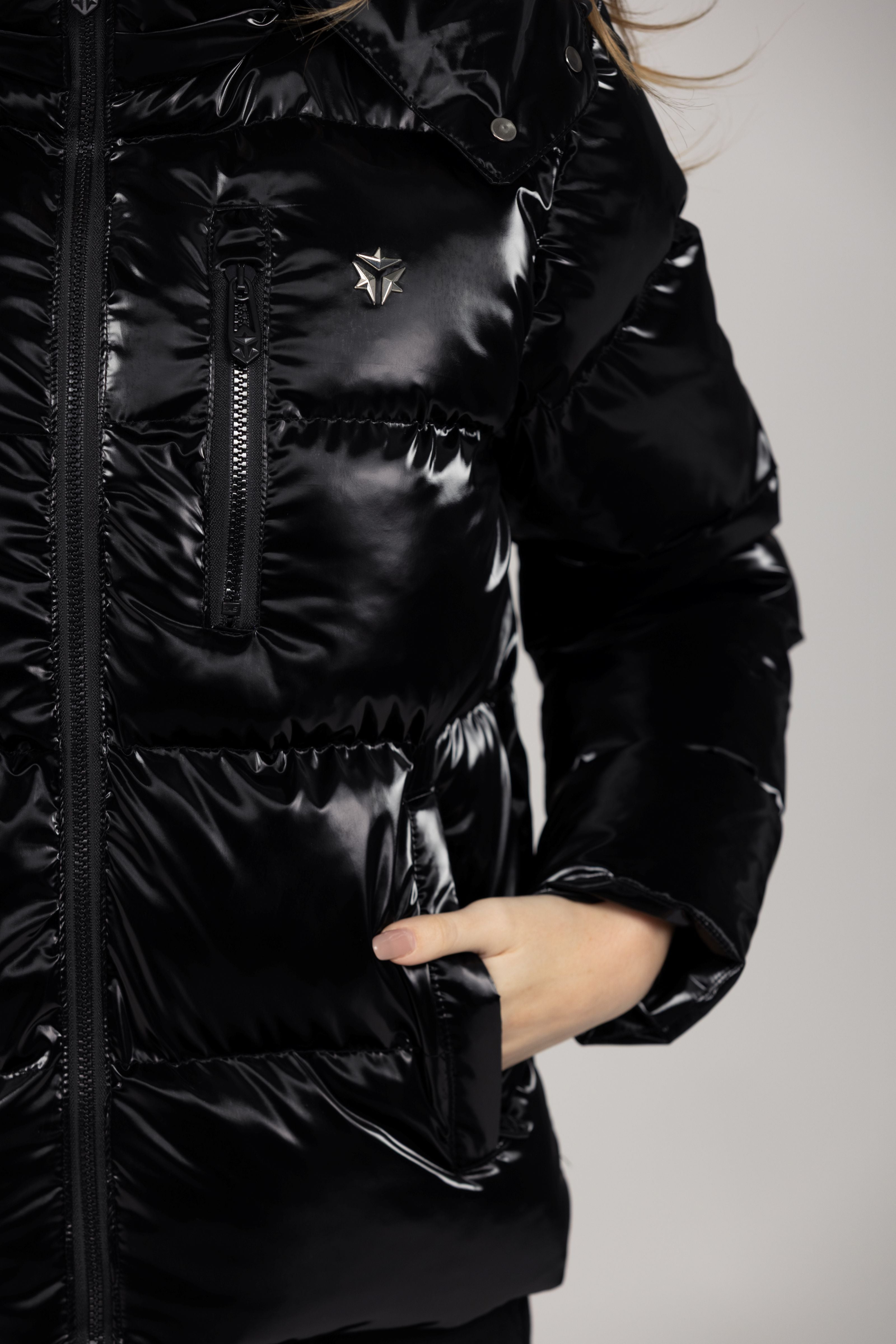 Nebula Puffer (Glossy Black)
